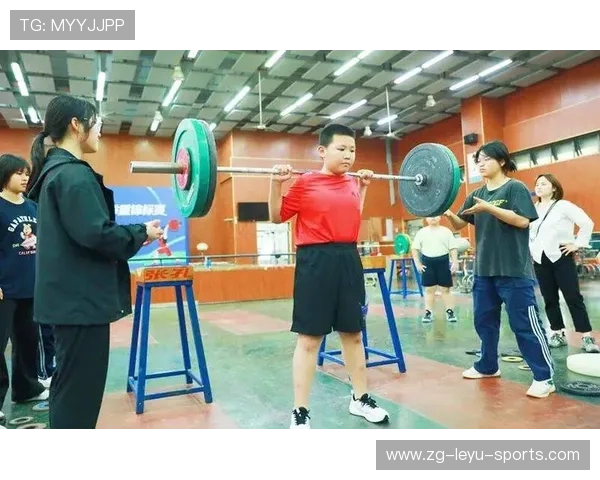 举重学院推动青少年力量训练与动作规范教育,2021年6月份举重青年赛 举重学院推动青少年力量训练与动作规范教育,2021年6月份举重青年赛
