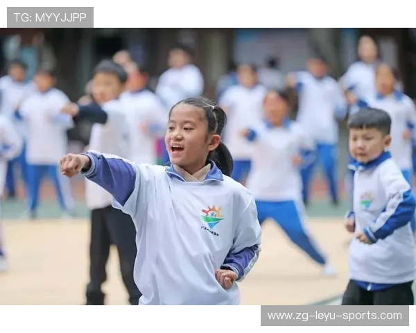 跆拳道学院完善青少年训练营的健康档案建设,跆拳道健身方案